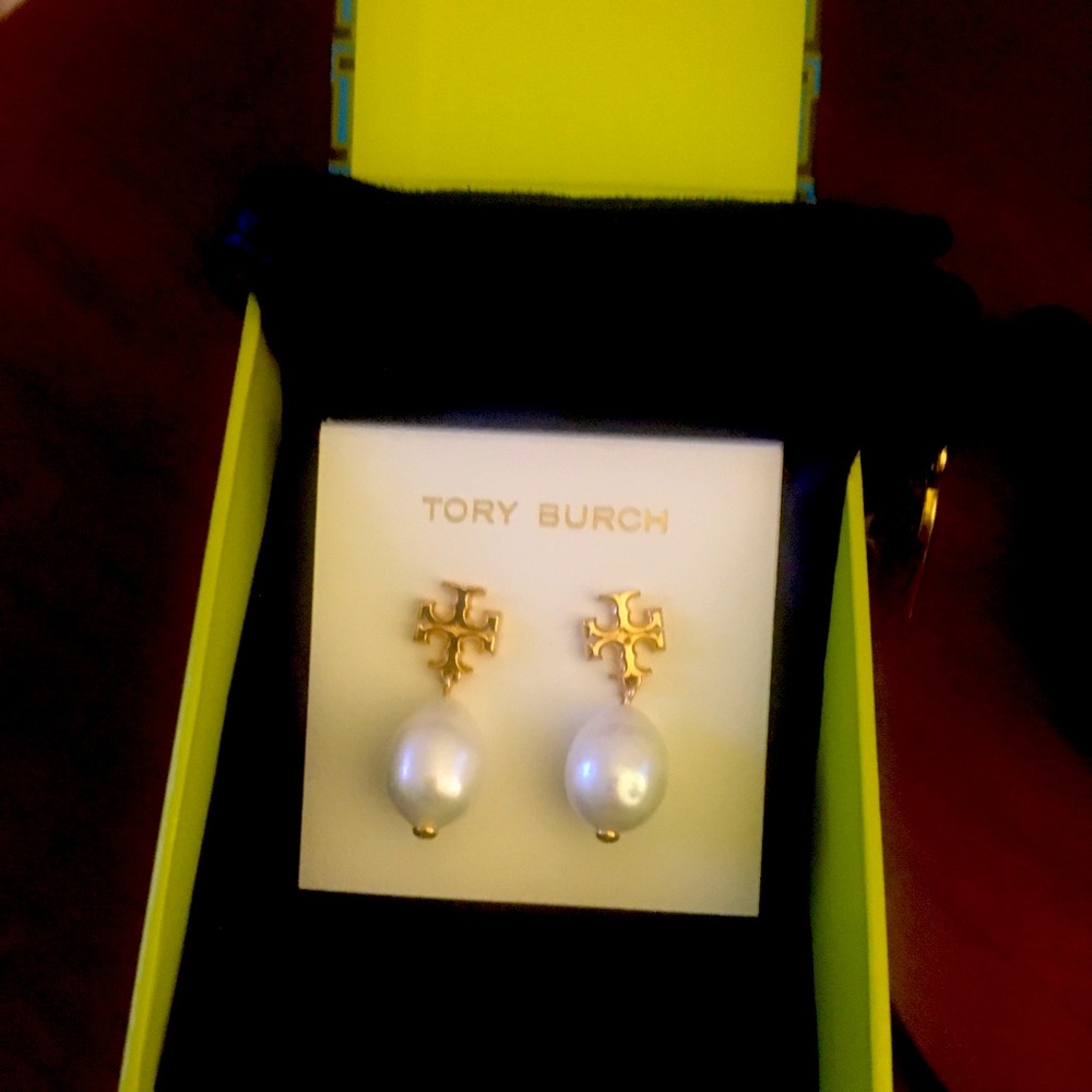 AUTHENTIC Tory Burch Kira Pearl Drop Earrings, NIB, never used